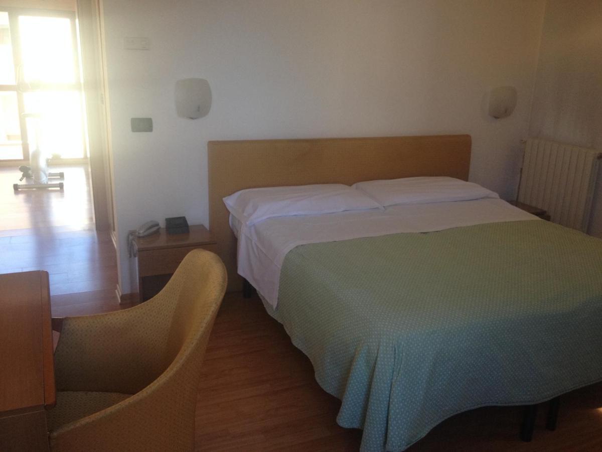Hotel Terme Belvedere Abano Terme Camera foto